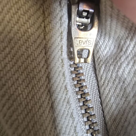 Vintage Levi's Orange Tab 550 Relaxed Fit Student W27 L28 Tan Jeans *Flaw - Picture 5 of 16